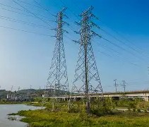 XINGKONG-电竞赛场再起风云：徽州风暴队惊险晋级钱塘烈马队，赛场气氛火爆门前嗅觉决定胜负的简单介绍