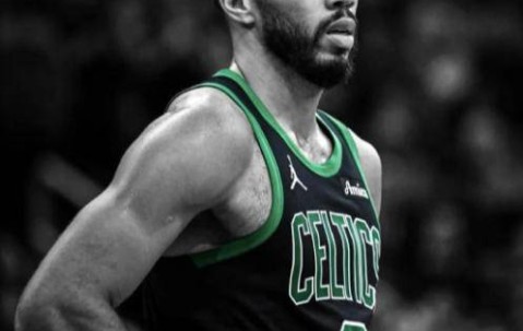 星空体育-塔图姆在西班牙队比赛中出色防守，高光表现引发热议！的简单介绍