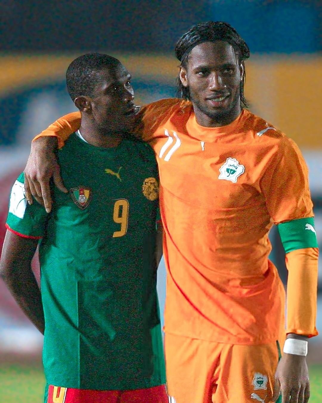 德罗巴重要时刻夺冠，SKT带队取胜！赢得满堂喝彩(S13总决赛T1战胜WBG)